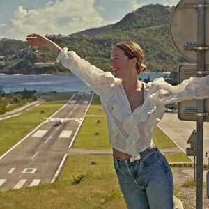 Dôen Sula Silk Ruffle Peasant Top